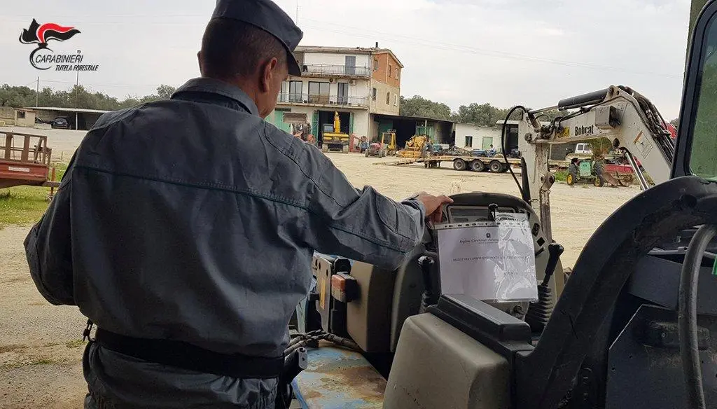 Controlli vincolo idrogeologico. Realizzati sbancamenti abusivi. Due denunce