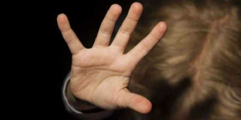 Brescia, abusi sessuali su una bambina di 3 anni: arrestato 22enne