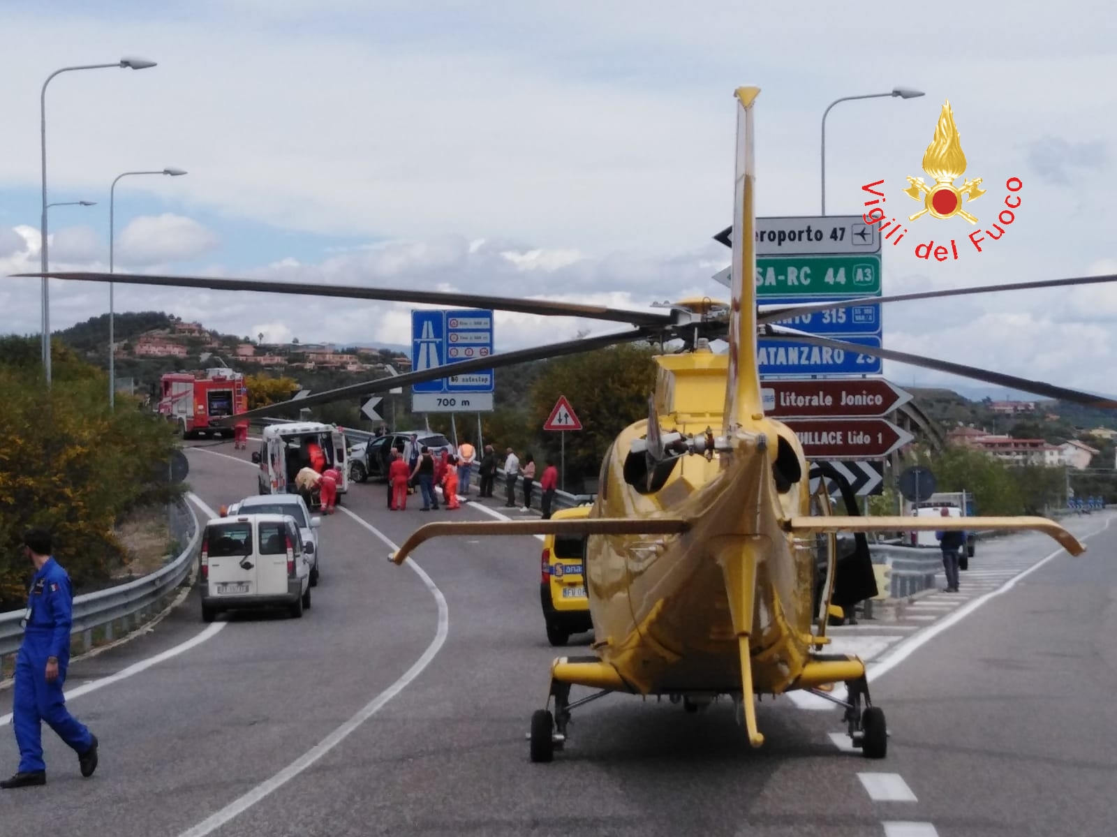 Copanello incedente stradale, tre auto coinvolte intervento elisoccorso e VVF