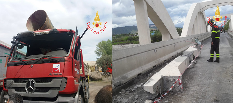 Incidente sulla SS106, Il camion è troppo alto e si porta via il ponte, intervento dei VVF