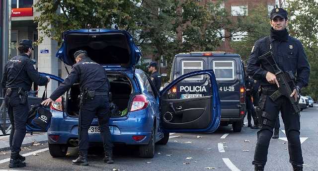 Allarme bomba, evacuato grattacielo ambasciate Madrid