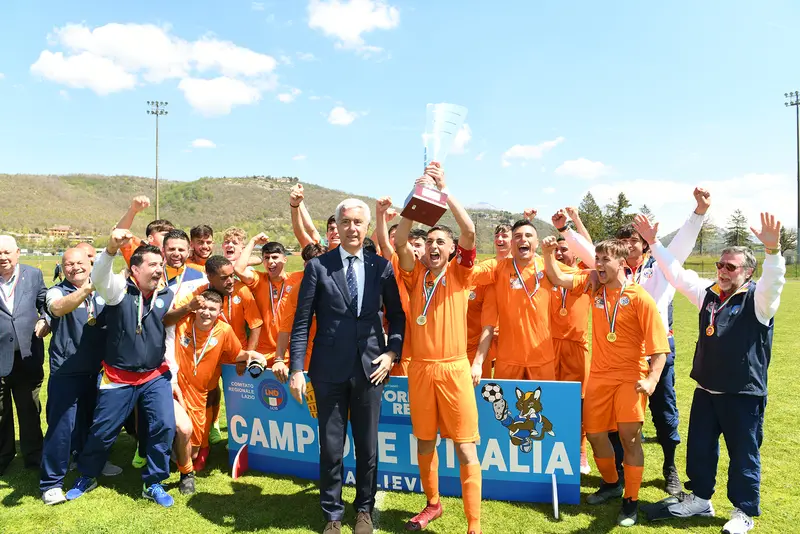 Calcio.  Torneo delle Regioni - Lombardia e Lazio trionfano con i Giovanissimi e gli Allievi