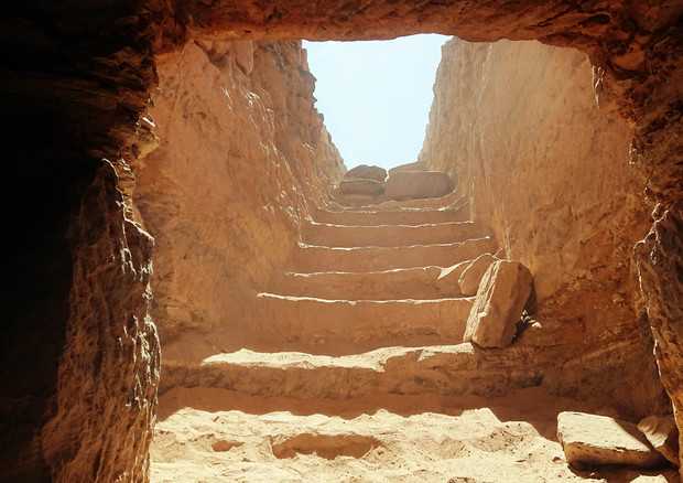 Egitto, scoperta ad Assuan necropoli con 35 mummie