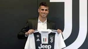 Calcio: Juve, Cancelo "alla Juve voglio scrivere mio futuro"