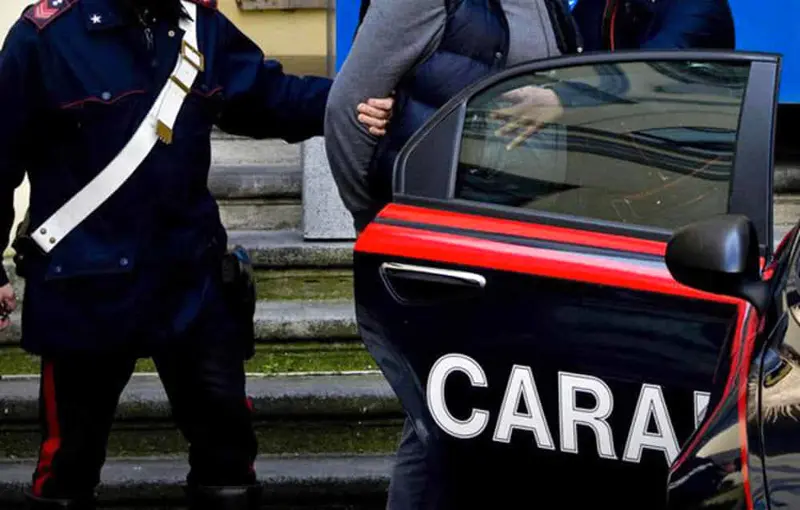 Spacciavano cocaina davanti a figli minorenni, arresti nel Foggiano