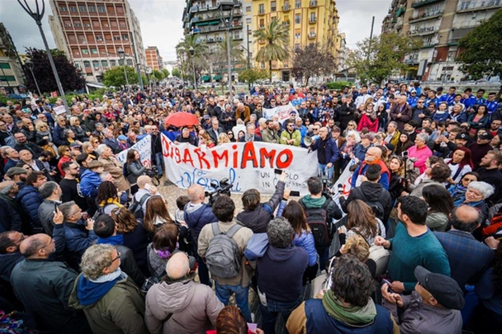 Sparatoria a Napoli: la guerra degli innocenti