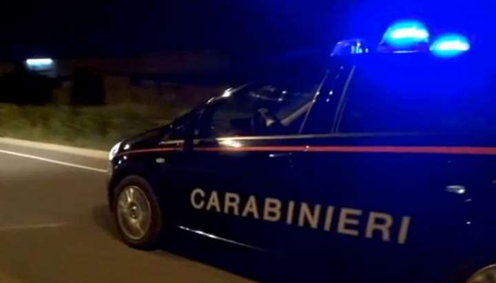 Como, donna accoltellata in casa da convivente: fermato nella notte l’aggressore