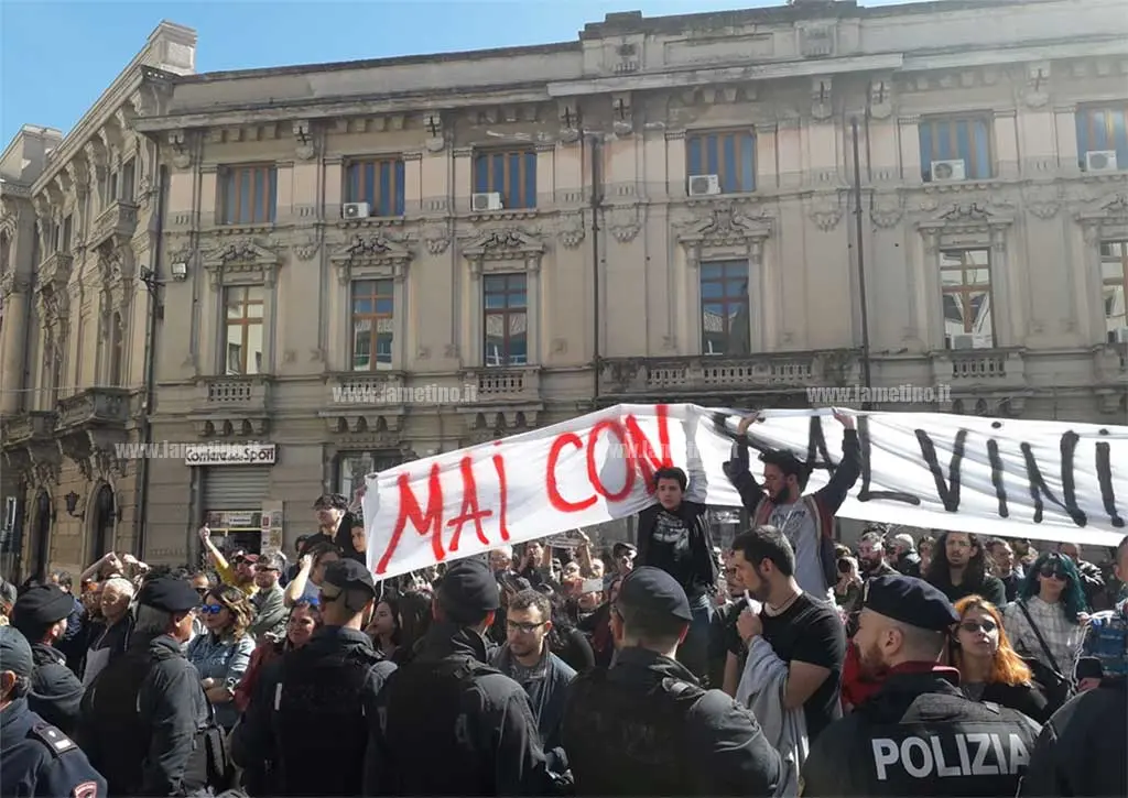 Codacons. La puzza non è andata via. Rimane, perché, in fondo, c’è sempre stata