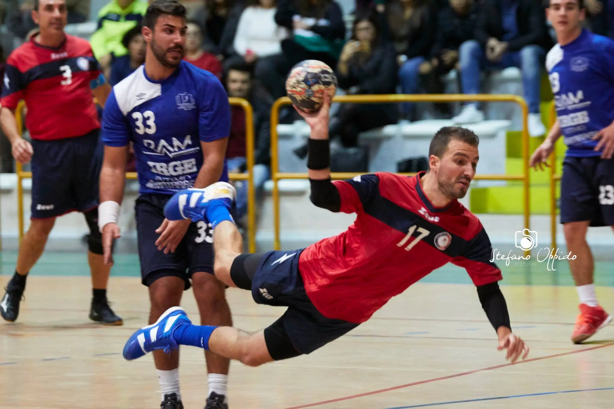 Pallamano Crotone – Amatori Terranova: 8 - 25 (risultato pt: 3 - 11)