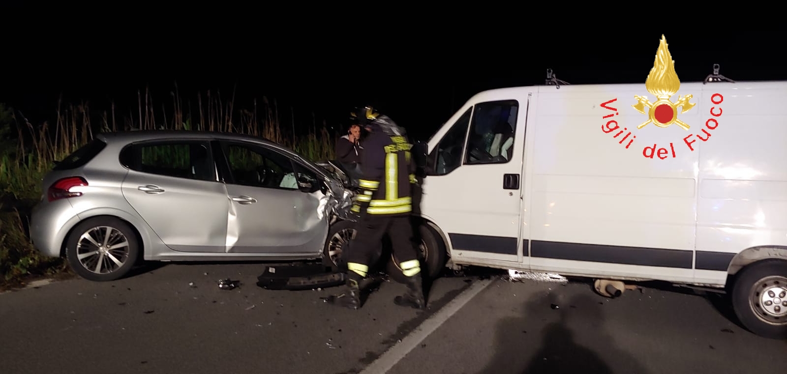 Catanzaro incidente stradale altezza Centro C. Le Fontane, intervento dei VVF, CC e Suem 118