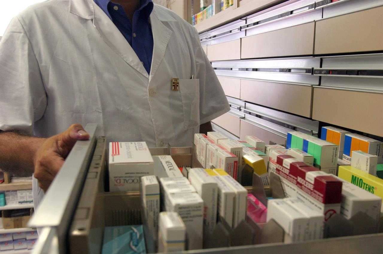 Il Codacons denuncia: mancano farmaci salvavita, chiesto l’intervento dei NAS