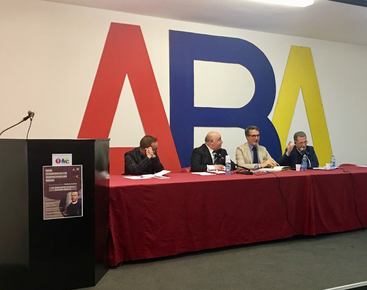 Presentato il nuovo libro di Raffaele Gaetano All’accademia di belle arti di Catanzaro