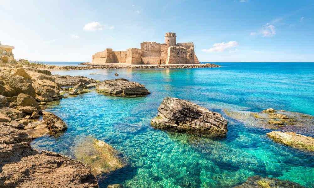 Grande successo turistico per la Calabria: le regioni del Sud Italia un "boom" mai visto prima