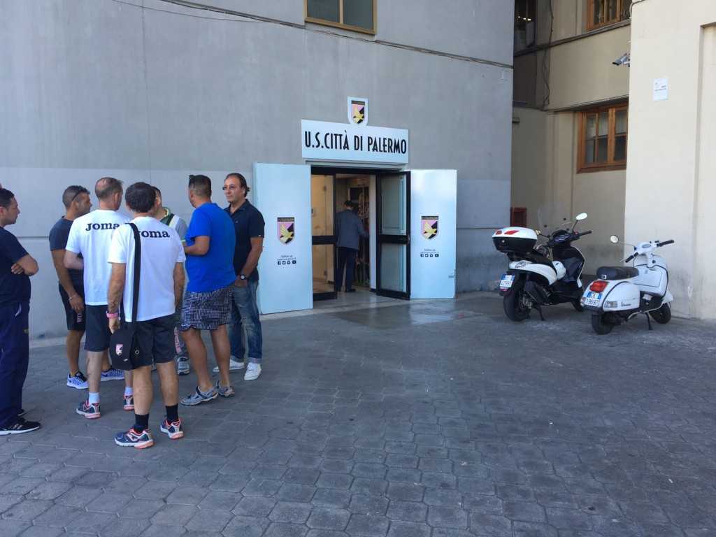 Calcio: Palermo; club chiede al Coni stop a playoff