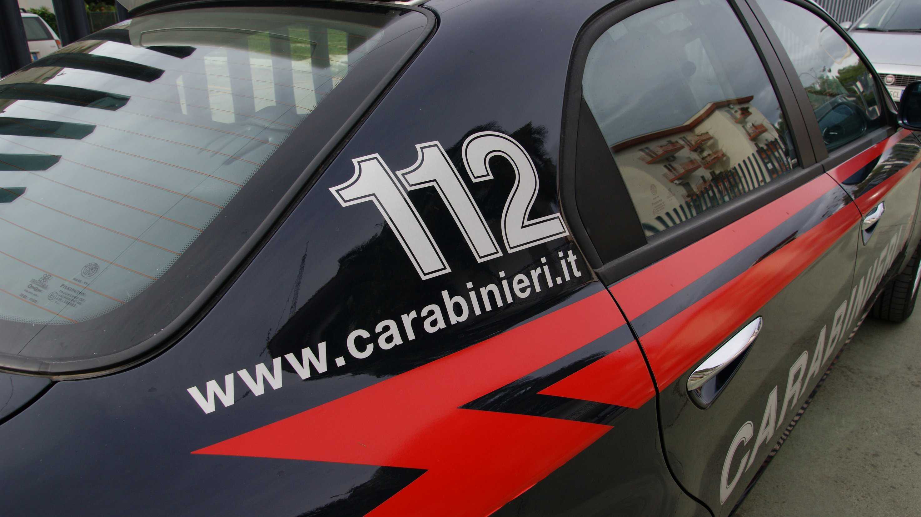 Operazione Carabinieri, sequestro auto, usate per rapine e furti, 40 indagati e 10 arresti