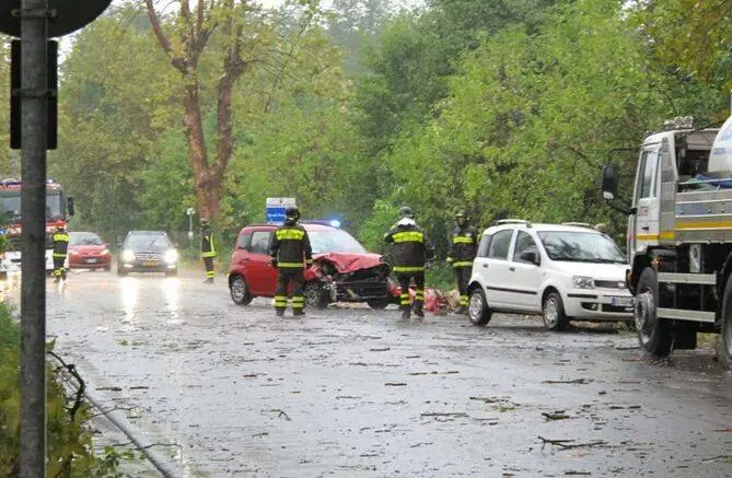 Maltempo: nubifragio nel Senese, decine chiamate a VVF