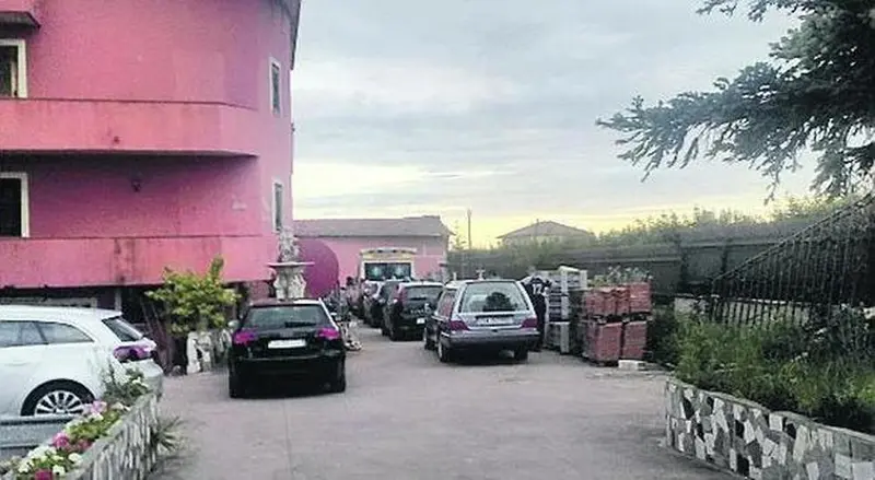 Bimba morta in piscina nel Salernitano, ipotesi annegamento