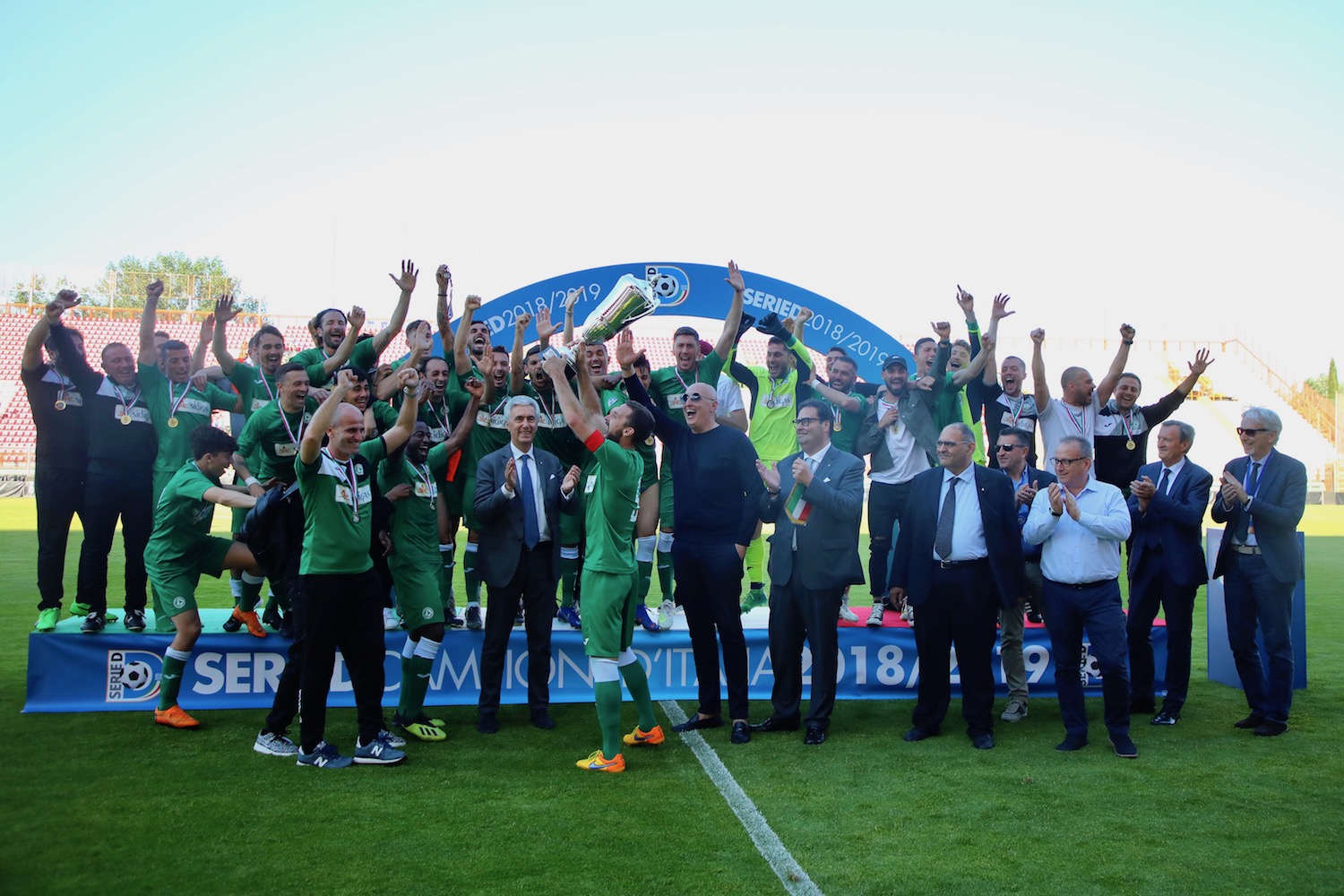 Calcio. L’Avellino è Campione d’Italia Serie D!
