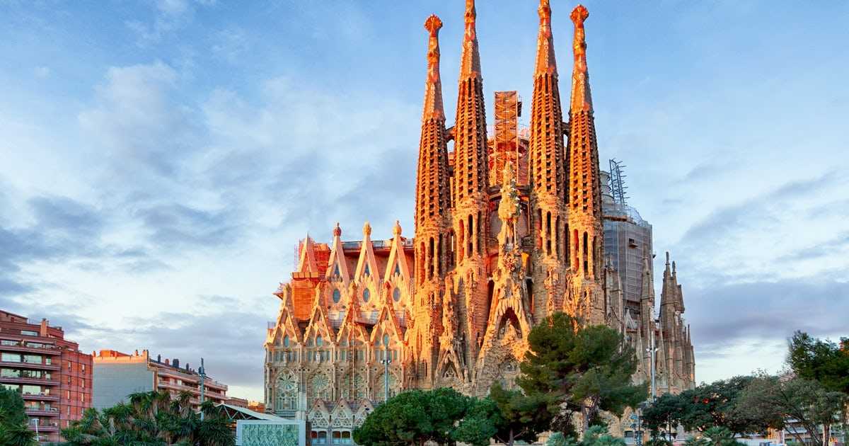 Barcellona, dopo 137 anni arrivano i permessi per il completamento della Sagrada Familia