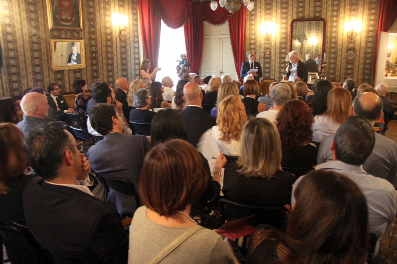 Buona la prima per «A palazzo con lo scrittore». La nuova rassegna culturale di Raffaele Gaetano