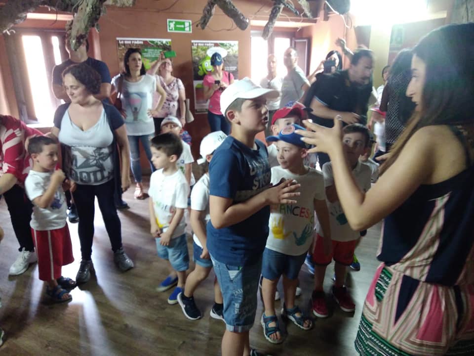 Tanti bambini invadano Sellia (CZ) per riscoprire la natura e la cultura. Foto