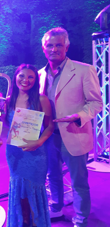 Un’italiana conquista la Bulgaria: Nicoletta Pedrini vince l’Arlekin Festival