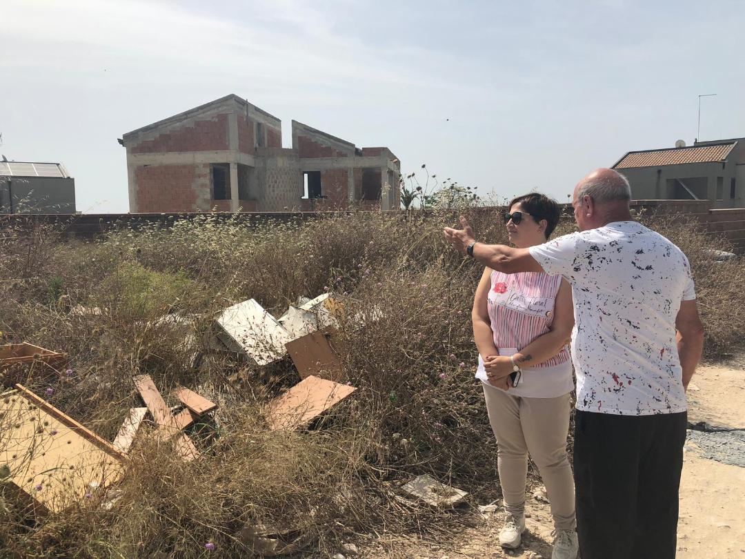 “Via Achille, ex traversa Gebbiazza, discarica a cielo aperto sempre più grande”