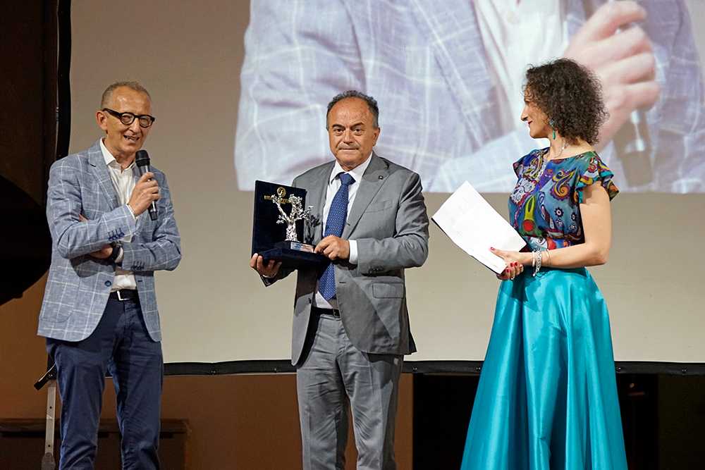 Premio “Mediterraneo e dintorni”: a Gratteri e alla memoria di Paolo Pollichieni