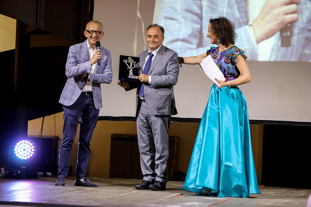 Premio “Mediterraneo e dintorni”: a Gratteri e alla memoria di Paolo Pollichieni
