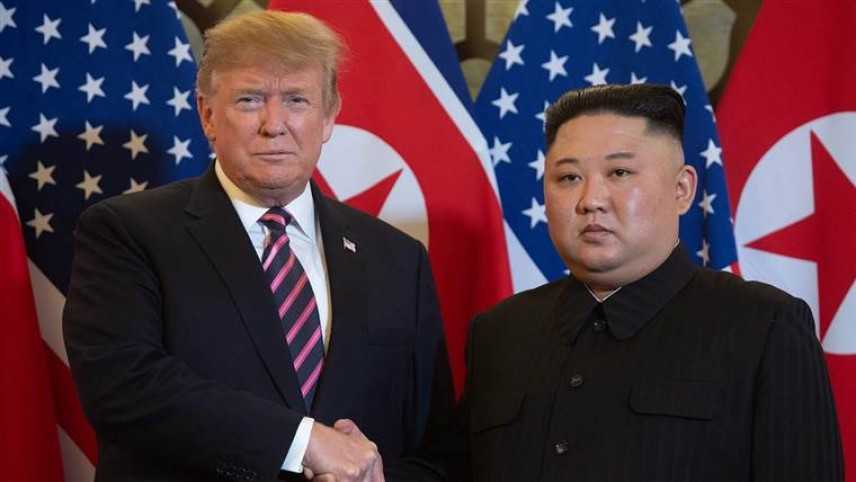 Trump in viaggio verso la Corea del Sud, invito a Kim: "Vediamoci al confine"