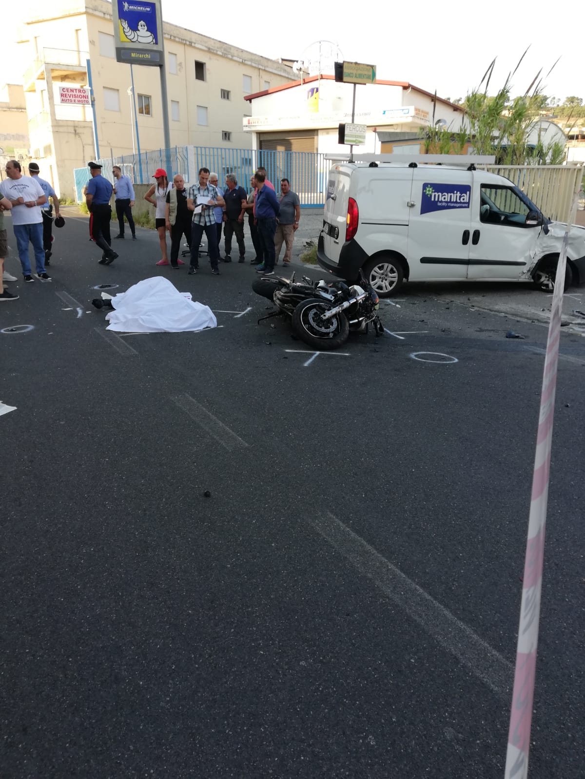Catanzaro incidente mortale zona Sala, muore centauro (Foto)