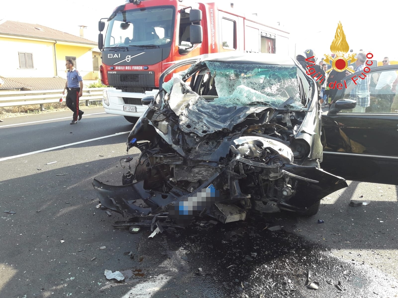 Cropani Marina: Bruttissimo incidente sulla SS106 intervento dell'elisoccorso VVF. Foto
