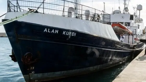 Alan Kurdi soccorre 44 migranti, 'arriva nave Malta'. Ong Sea-Eye, 'Marina maltese li porterà a terr