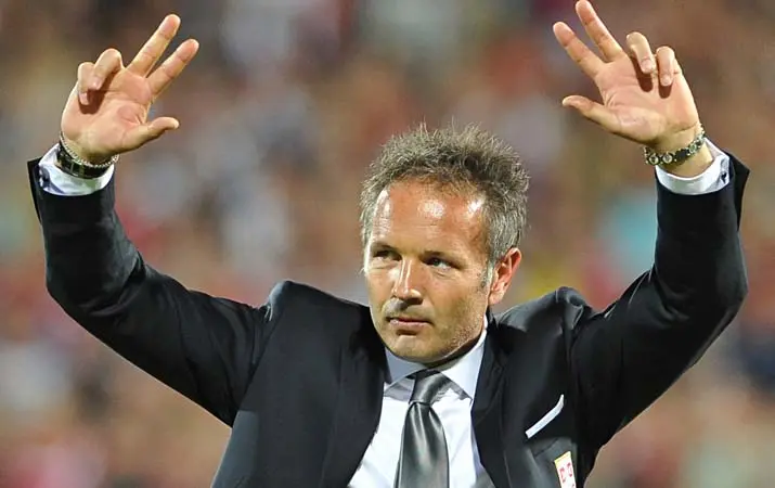 Calcio, Mihajlovic shock: "Devo lottare contro la leucemia”