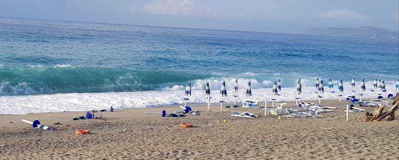 Bovalino (Rc): Qualche apprensione in spiaggia per il maltempo degli ultimi due giorni