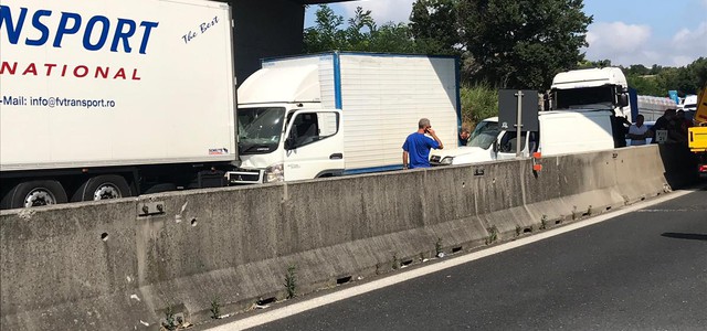 Catanzaro SS280, incidente stradale, mezzi coinvolti Tir, Furgone e Auto. traffico in tilt