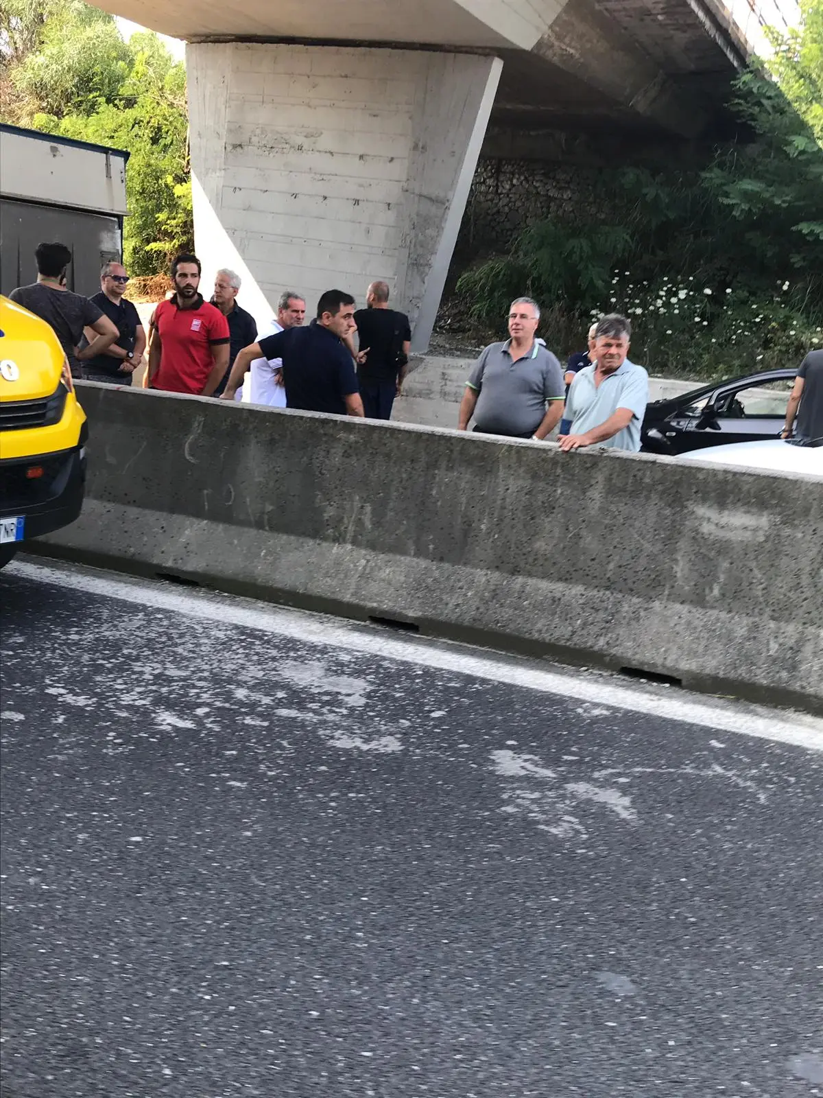 Catanzaro SS280, incidente stradale, mezzi coinvolti Tir, Furgone e Auto. traffico in tilt