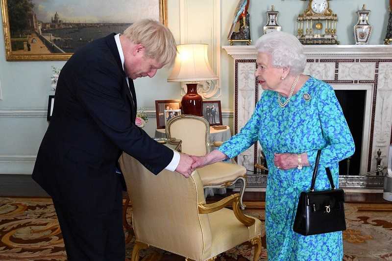 Gran Bretagna: governo affidato a Boris Johnson