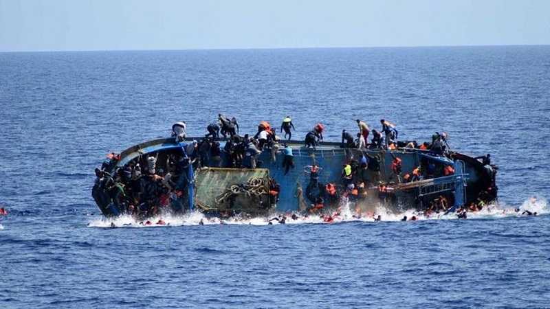 Migranti, altri due barconi affondano al largo della Libia: almeno 150 le vittime