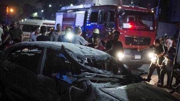 Egitto, esplosione davanti all’ospedale oncologico del Cairo: morti e feriti
