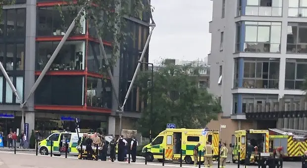 Londra, fuori pericolo il bimbo precipitato dalla Tate Gallery