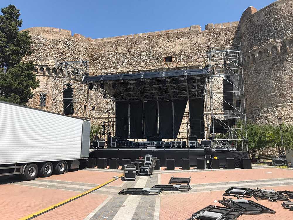 “Reggio Live Fest 2019”: in piazza castello domani sera il concerto di Carl Brave