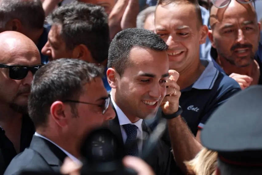 Manovra: Di Maio, priorità salario minimo e taglio cuneo