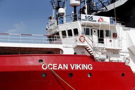 Migranti: Malta nega rifornimenti a Ocean Viking. La nuova nave di Sos Mediterranee