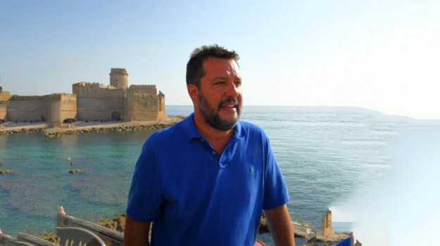 Matteo Salvini a Isola Capo Rizzuto, tamarro? io rispondo ad italiani