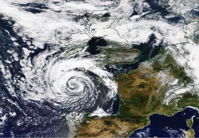 Meteo: In arrivo crollo Termico con forti Temporali. Ecco le previsioni su Nord, Centro, Sud e Isole