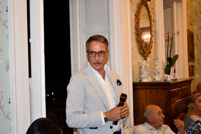 «Leopardi e L’Infinito» di Raffaele Gaetano presentato nel Palazzo Carratelli di Amantea