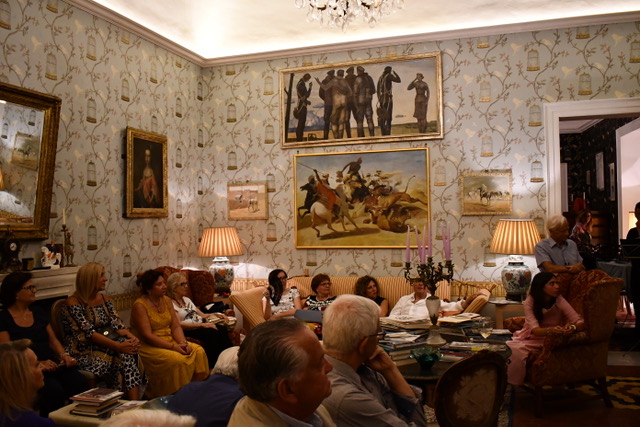 «Leopardi e L’Infinito» di Raffaele Gaetano presentato nel Palazzo Carratelli di Amantea