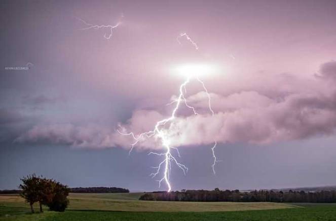 Meteo: rischio forti temporali con grandine, ecco le previsioni su Nord, Centro, Sud e Isole