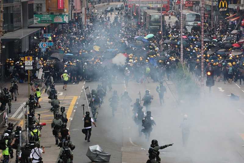 Rivolta Hong Kong: Cina ipotizza uso della forza per repressione